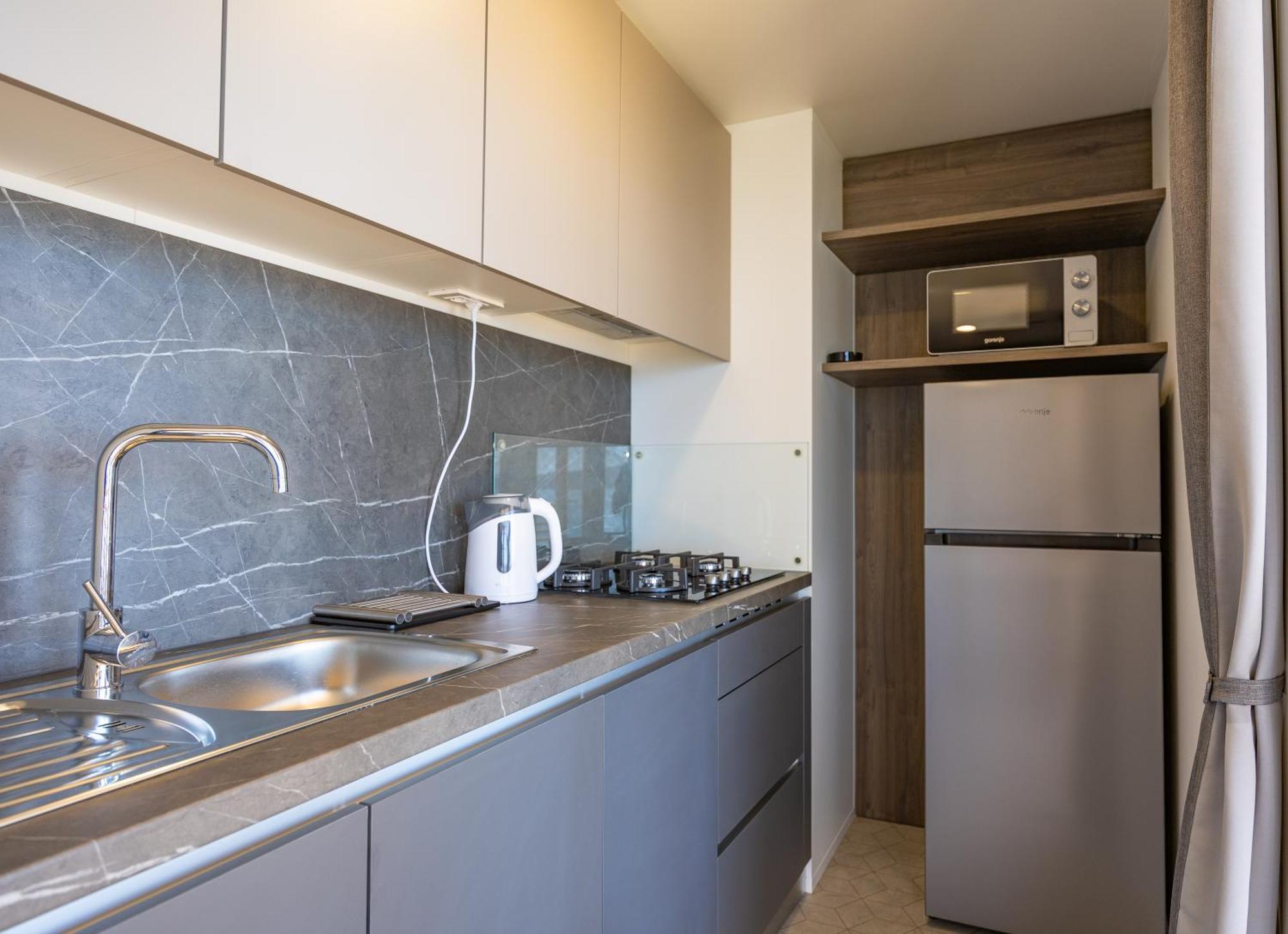 Camp Dole Zivogosce - Mobile Home And Glamping Tent Rom bilde