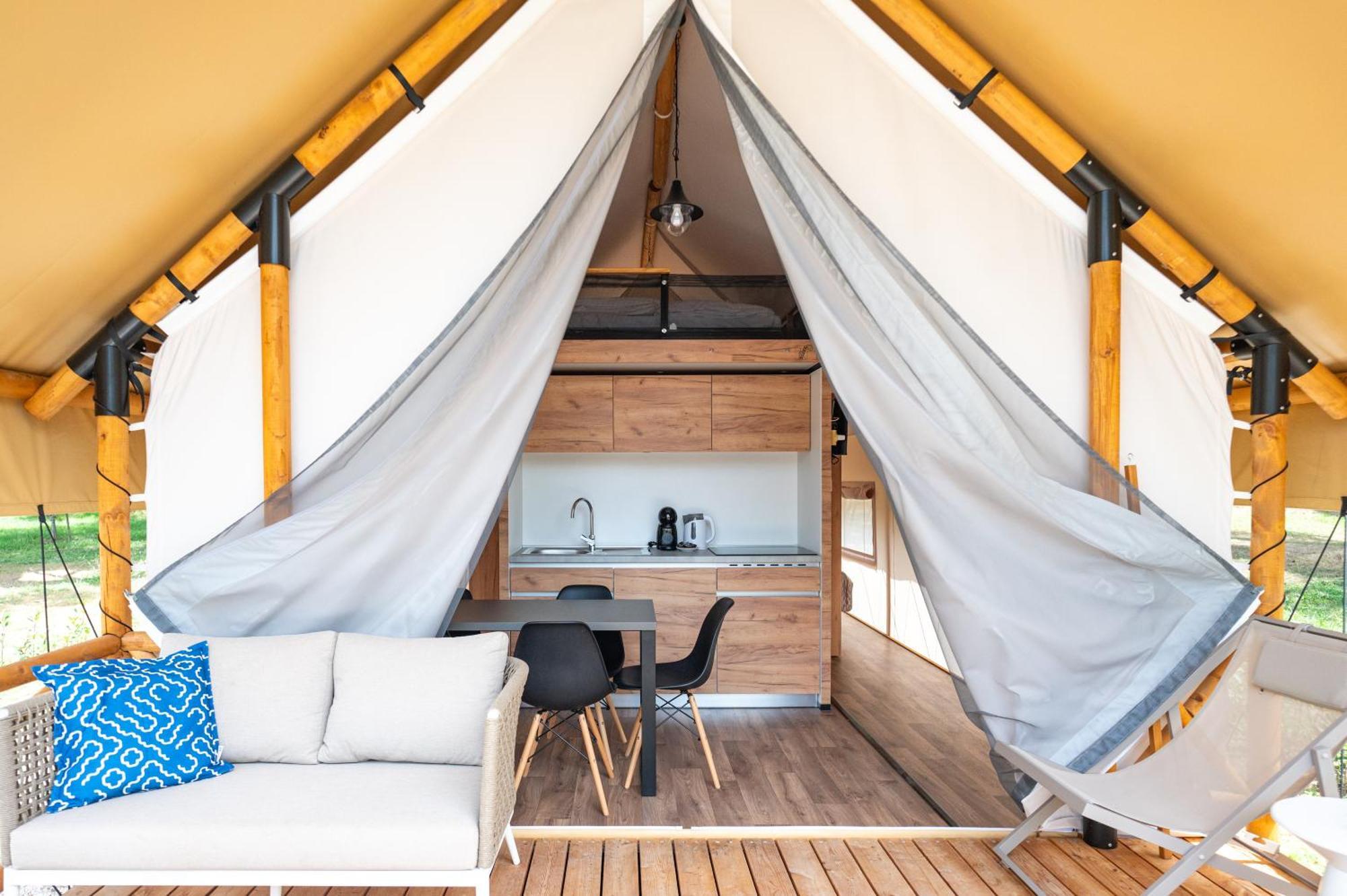 Camp Dole Zivogosce - Mobile Home And Glamping Tent Eksteriør bilde